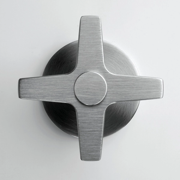 PLU010